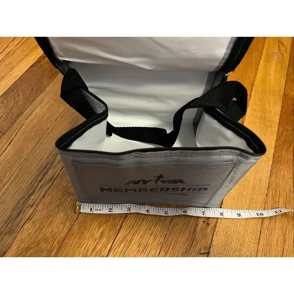 NYRR Membership Lunch Cooler Bag – Gray Insulated Tote
